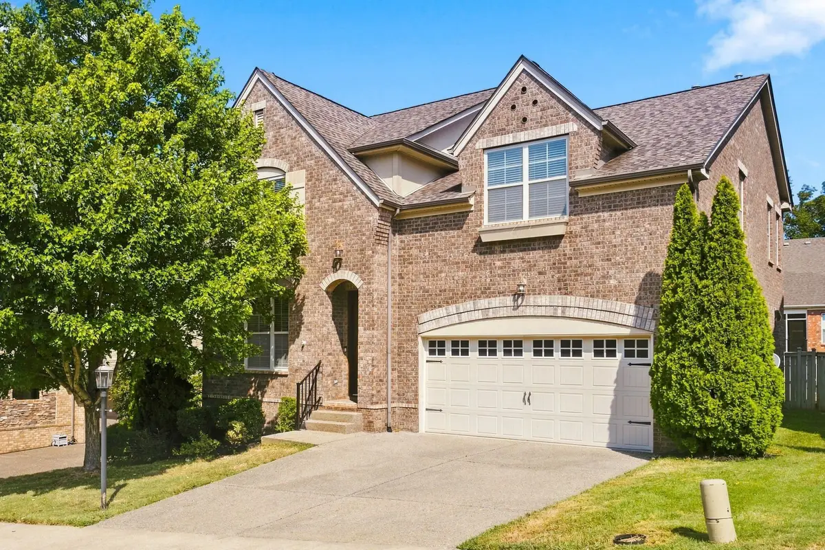 135 Cobbler Cir, Hendersonville, TN 37075 - #1