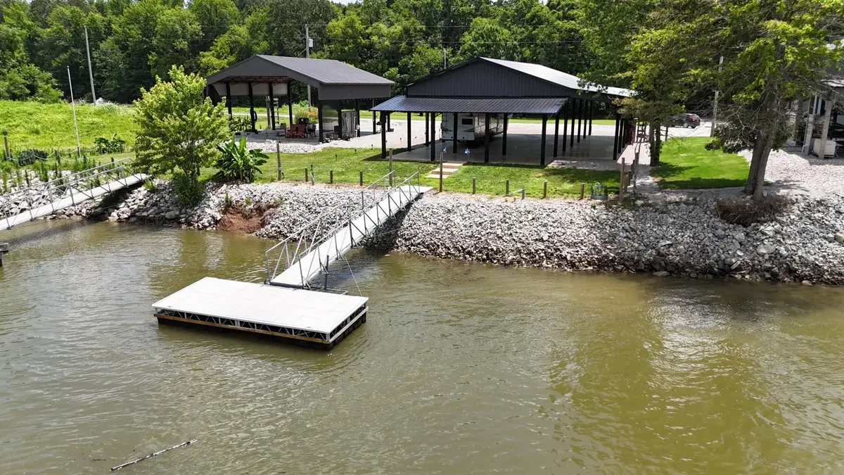 1434 S River Front Dr, Clifton, TN 38425 - #1