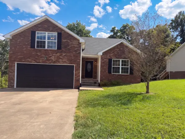 3148 Brook Hill Dr, Clarksville, TN 37042
