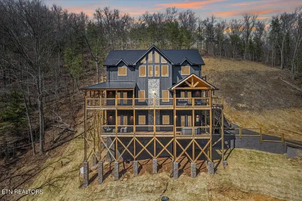 2759 Overholt Tr, Sevierville, TN 37862