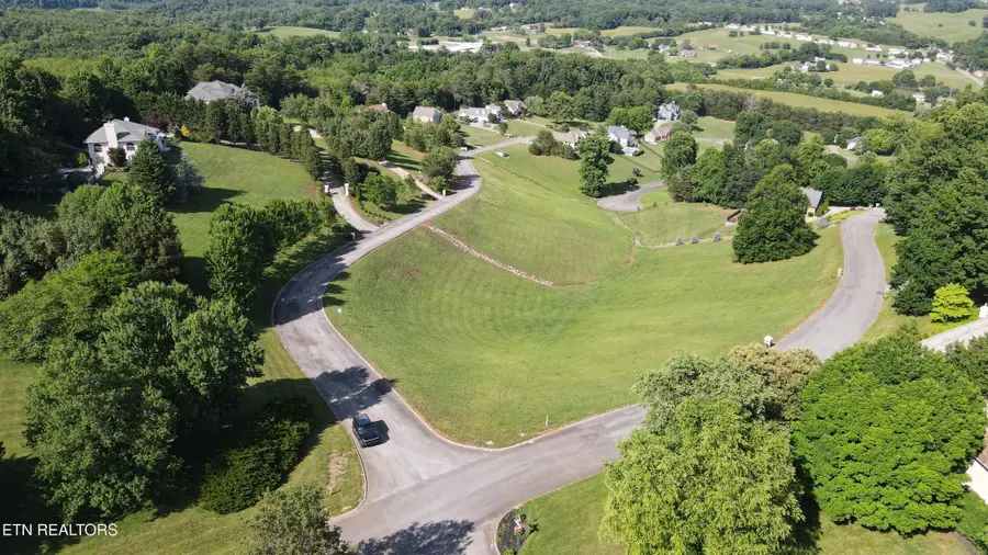 24 Bentwood Drive, Kodak, TN 37764 - #3