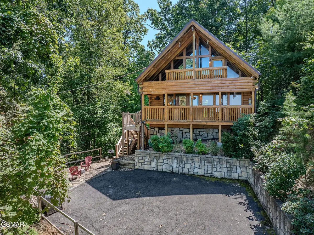 1637 Lamons Loop, Sevierville, TN 37876 - #1