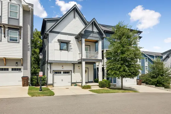 444 Becanni Ln, Nashville, TN 37209