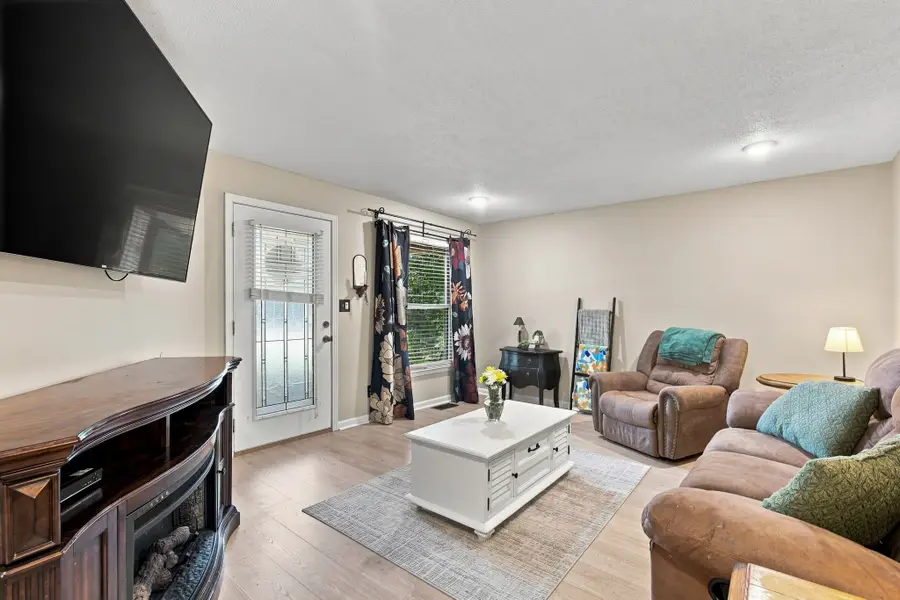 3391 Chaney Ln, Clarksville, TN 37042 - #3