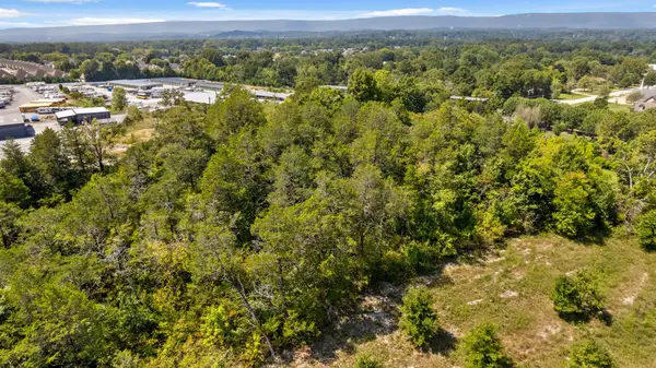 1983 Thrasher Pike, Hixson, TN 37343