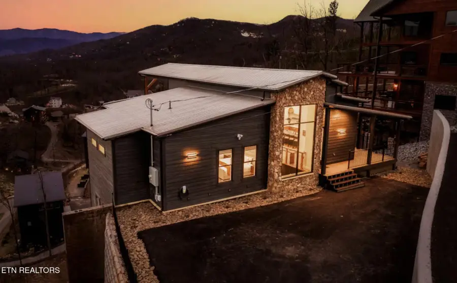 829 Wiley Oakley Drive, Gatlinburg, TN 37738 - #2