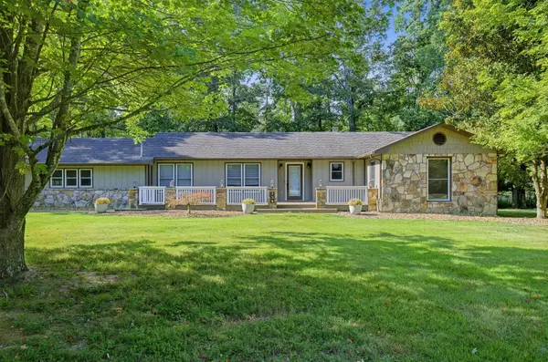 338 Royal Oak Dr, Winchester, TN 37398