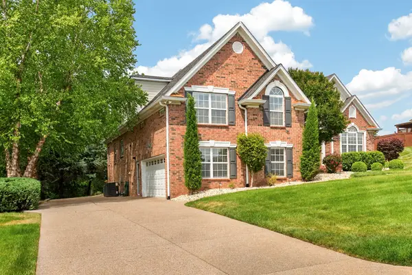 1027 Berkshire Blvd, Mount Juliet, TN 37122