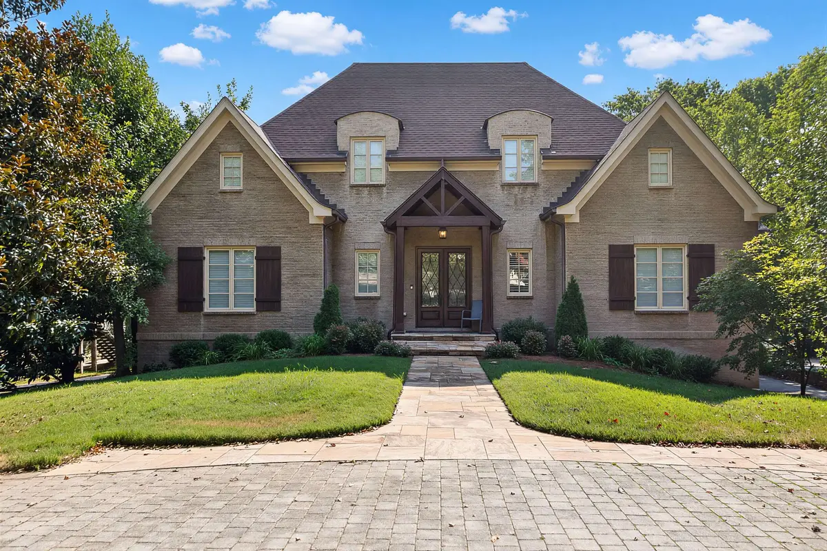 4330 Lindawood Dr, Nashville, TN 37215 - #1