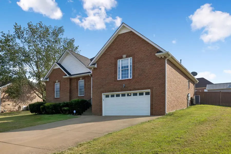 4075 Summit Dr, Greenbrier, TN 37073 - #3