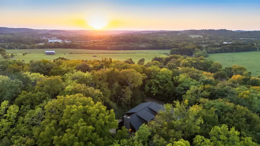 2676 Thompson Station Rd E, Thompsons Station, TN 37179 - #3
