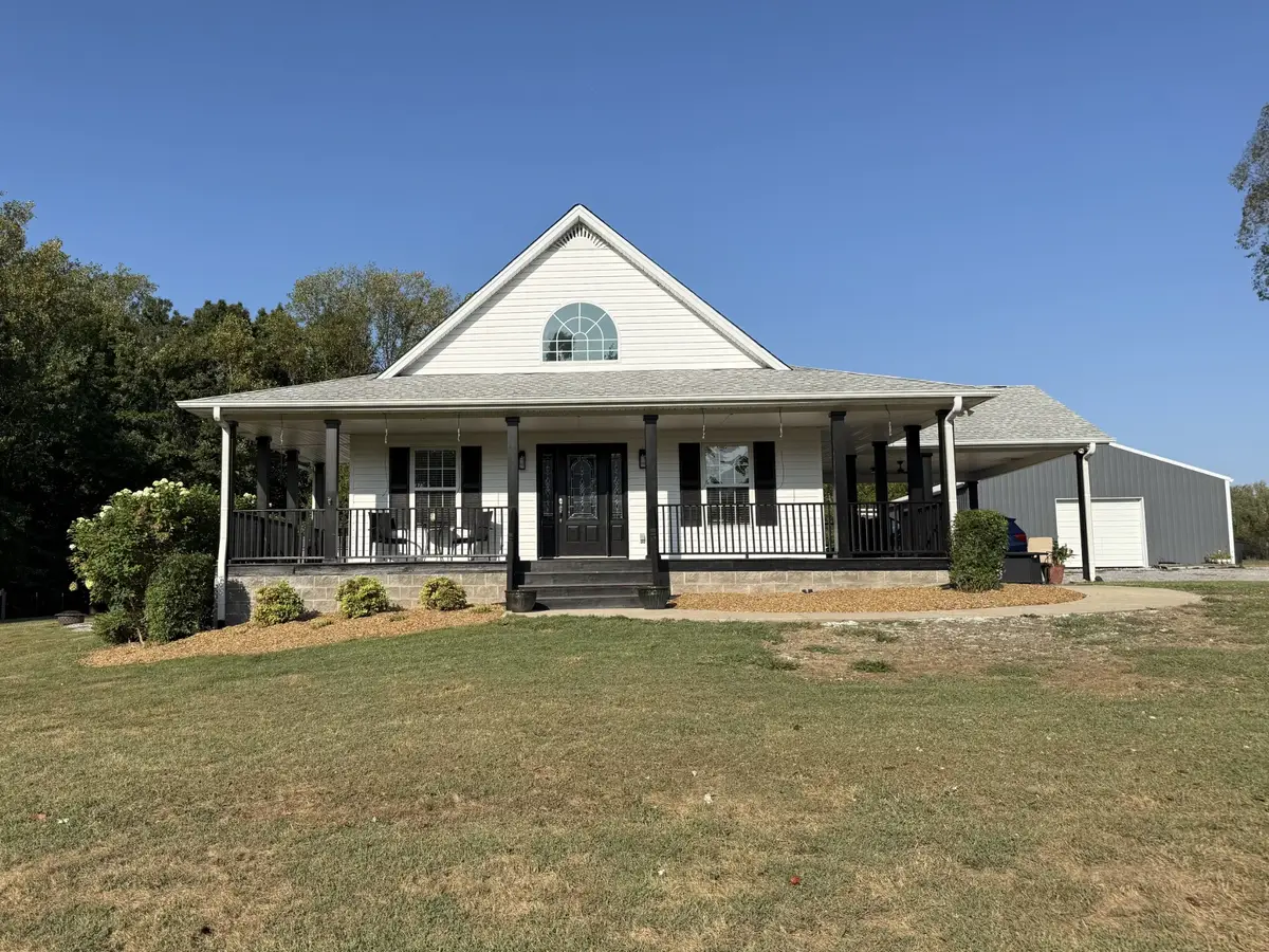 305 Maxwell Branch Rd, Cottontown, TN 37048 - #1