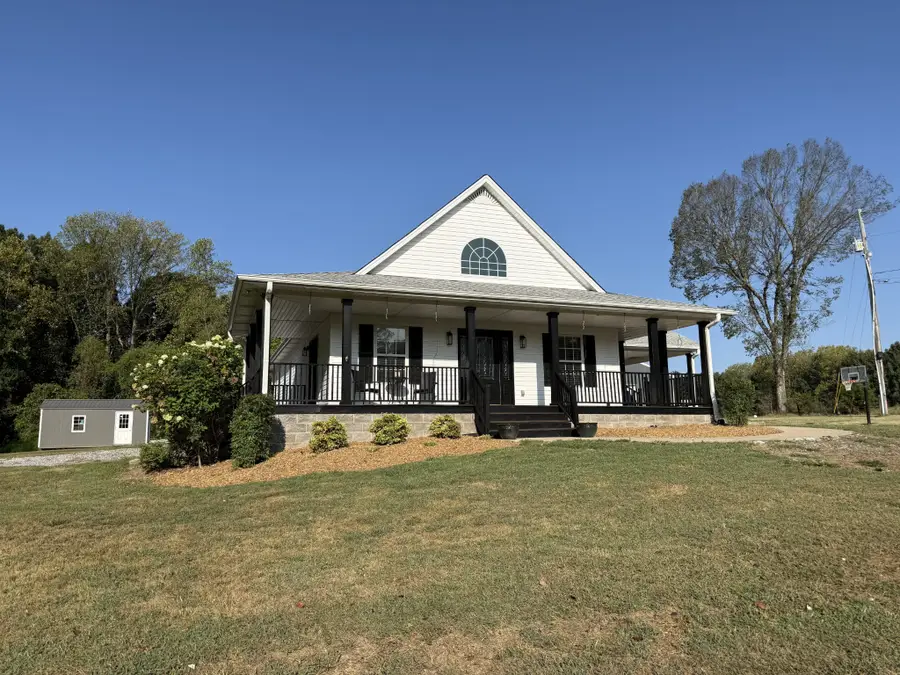 305 Maxwell Branch Rd, Cottontown, TN 37048 - #2