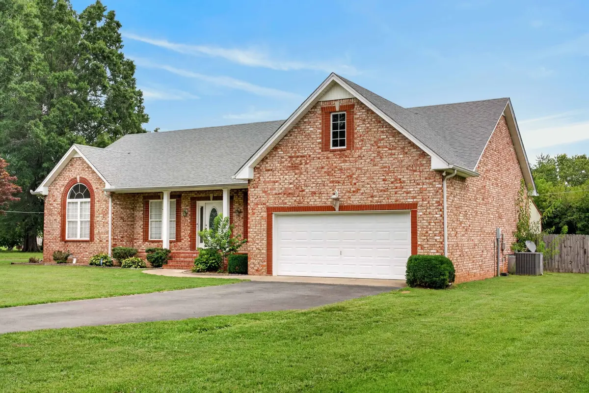 513 N Russell St, Portland, TN 37148 - #1