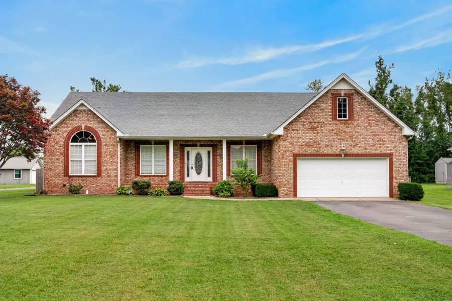 513 N Russell St, Portland, TN 37148 - #2