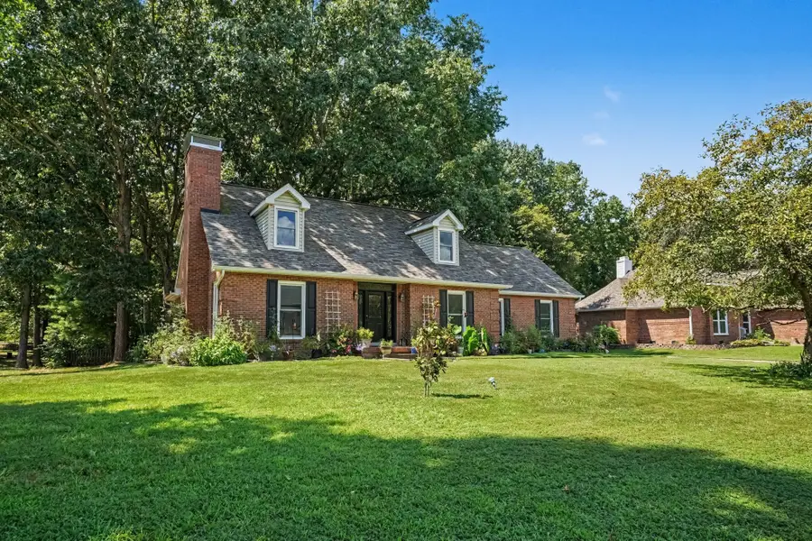 225 Longwood Ln, Clarksville, TN 37043 - #2