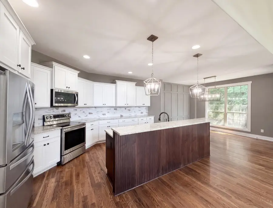 2155 Savage Creek Dr, Springfield, TN 37172 - #2