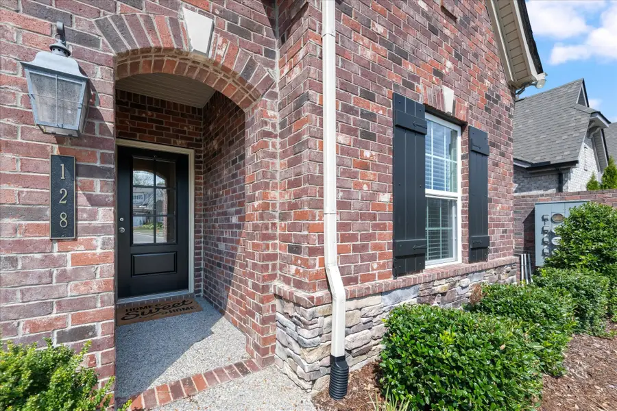 128 Owl Hollow Rd, Hendersonville, TN 37075 - #3
