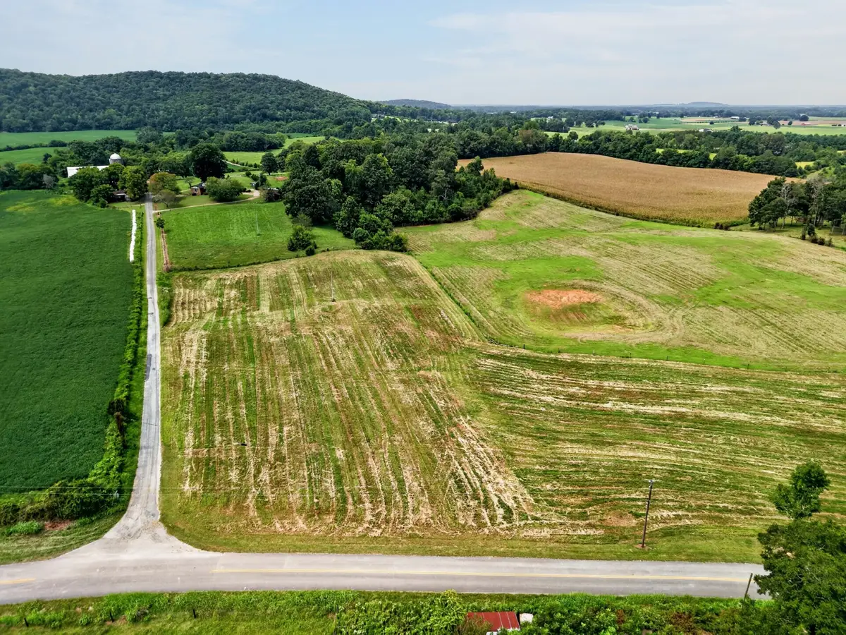 4785 Dark Hollow Rd, McMinnville, TN 37110 - #1