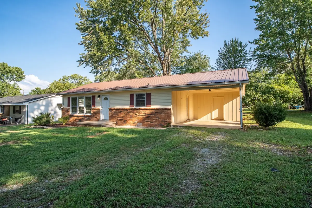 318 Tipton St, Lawrenceburg, TN 38464 - #1