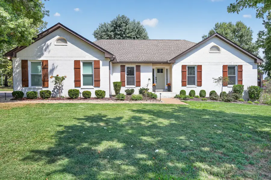 692 Northridge Dr, Gallatin, TN 37066 - #2