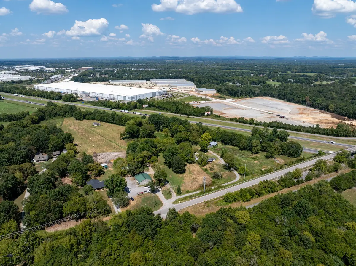 5327 Elam Rd, Murfreesboro, TN 37127 - #1