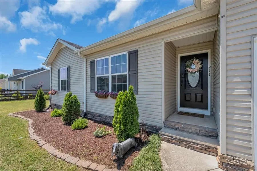 211 Williamsburg Cir, Tullahoma, TN 37388 - #3