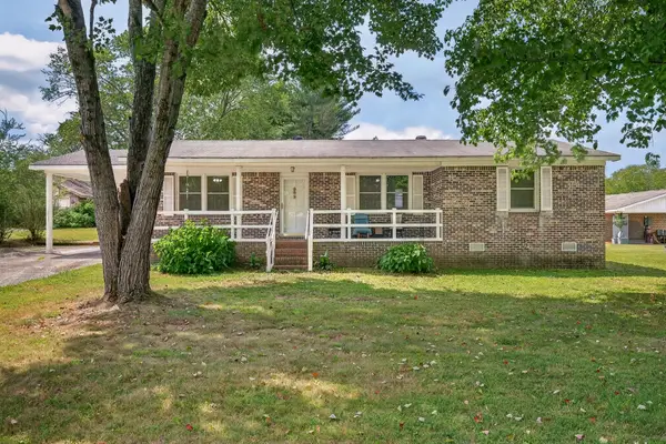 304 Highland Dr, Tullahoma, TN 37388