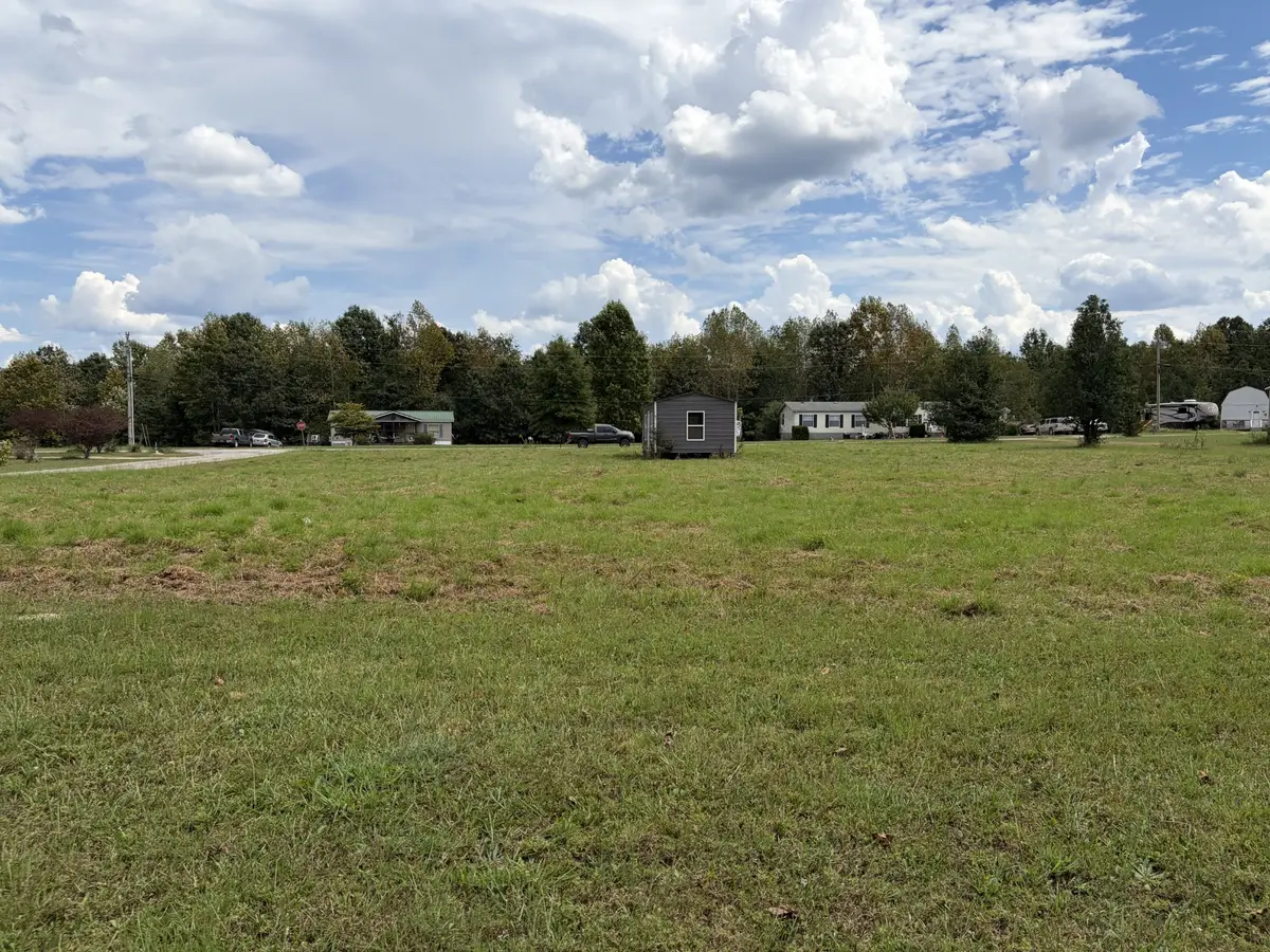 188 Pioneer Rd, Hohenwald, TN 38462 - #1