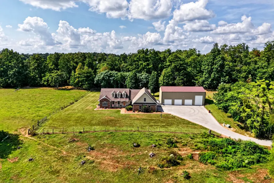 1095 Flat Rock Rd, Sparta, TN 38583 - #2