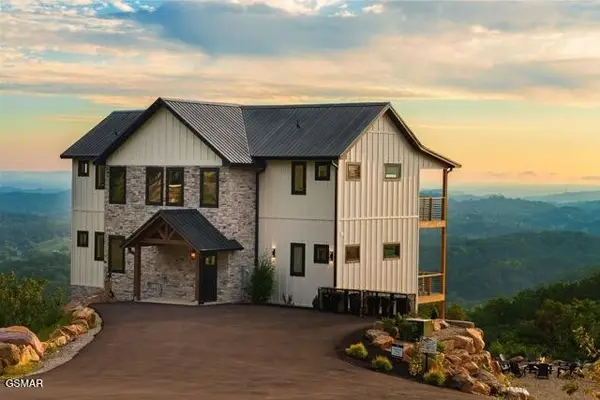 859 Copper Pot Way, Sevierville, TN 37876