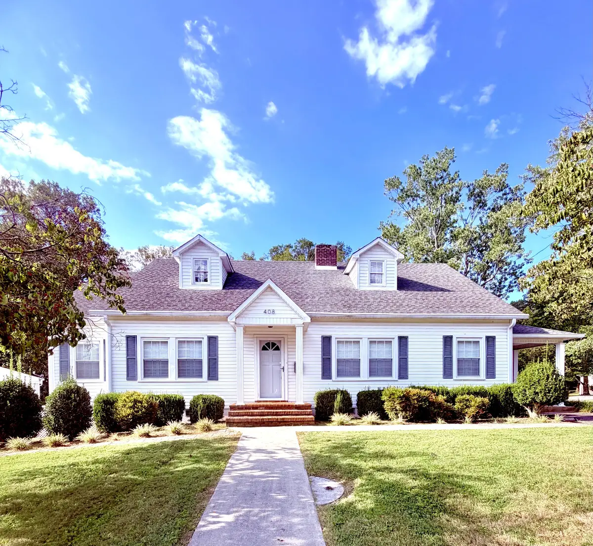 408 W Main St, Smithville, TN 37166 - #1