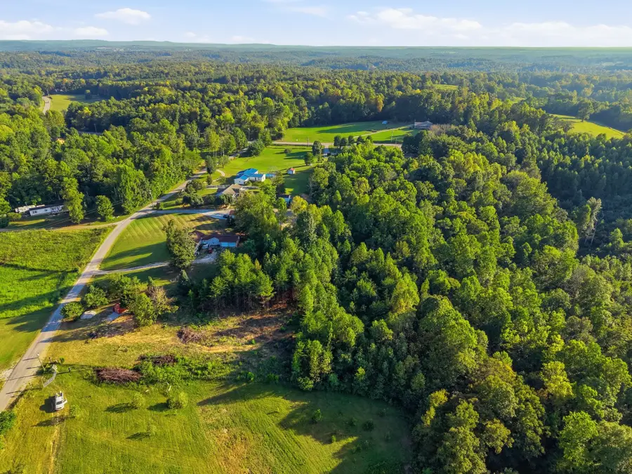 137 Vaughn Ln, Livingston, TN 38570 - #3