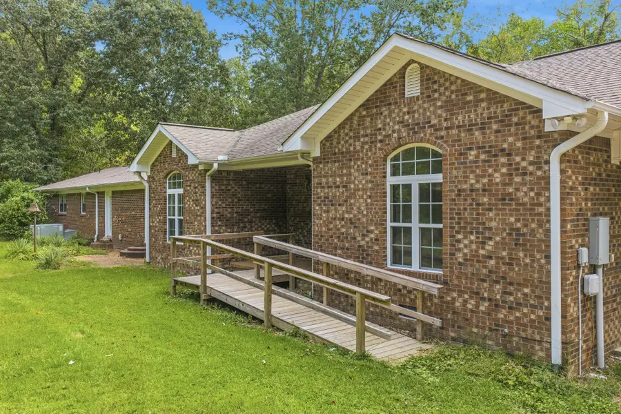 221 Dickson Ln, Parsons, TN 38363 - #2