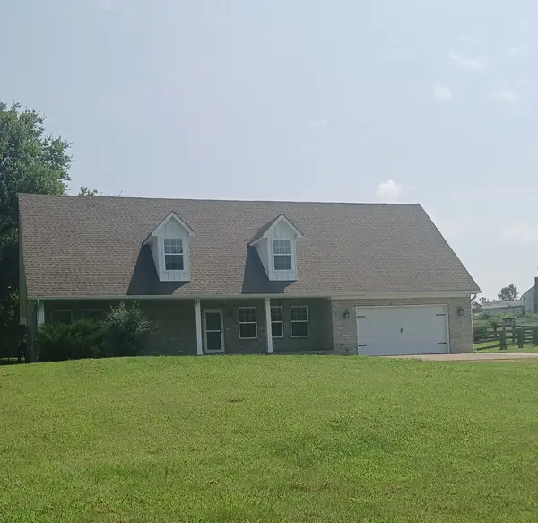 2107 Double Branch Rd, Columbia, TN 38401