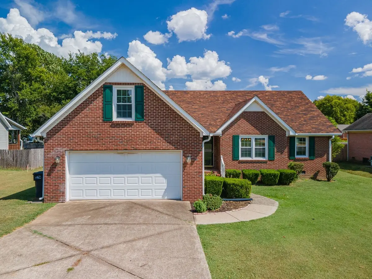 303 Springdale Dr, Columbia, TN 38401 - #1