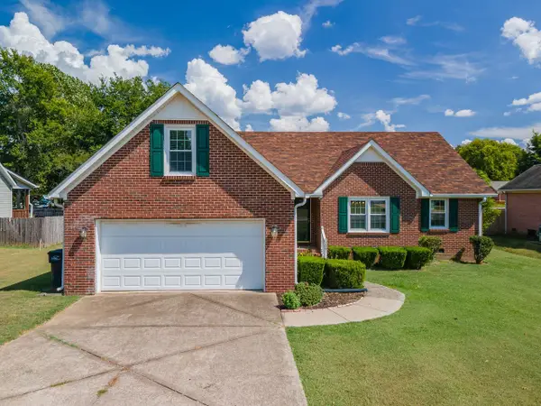 303 Springdale Dr, Columbia, TN 38401