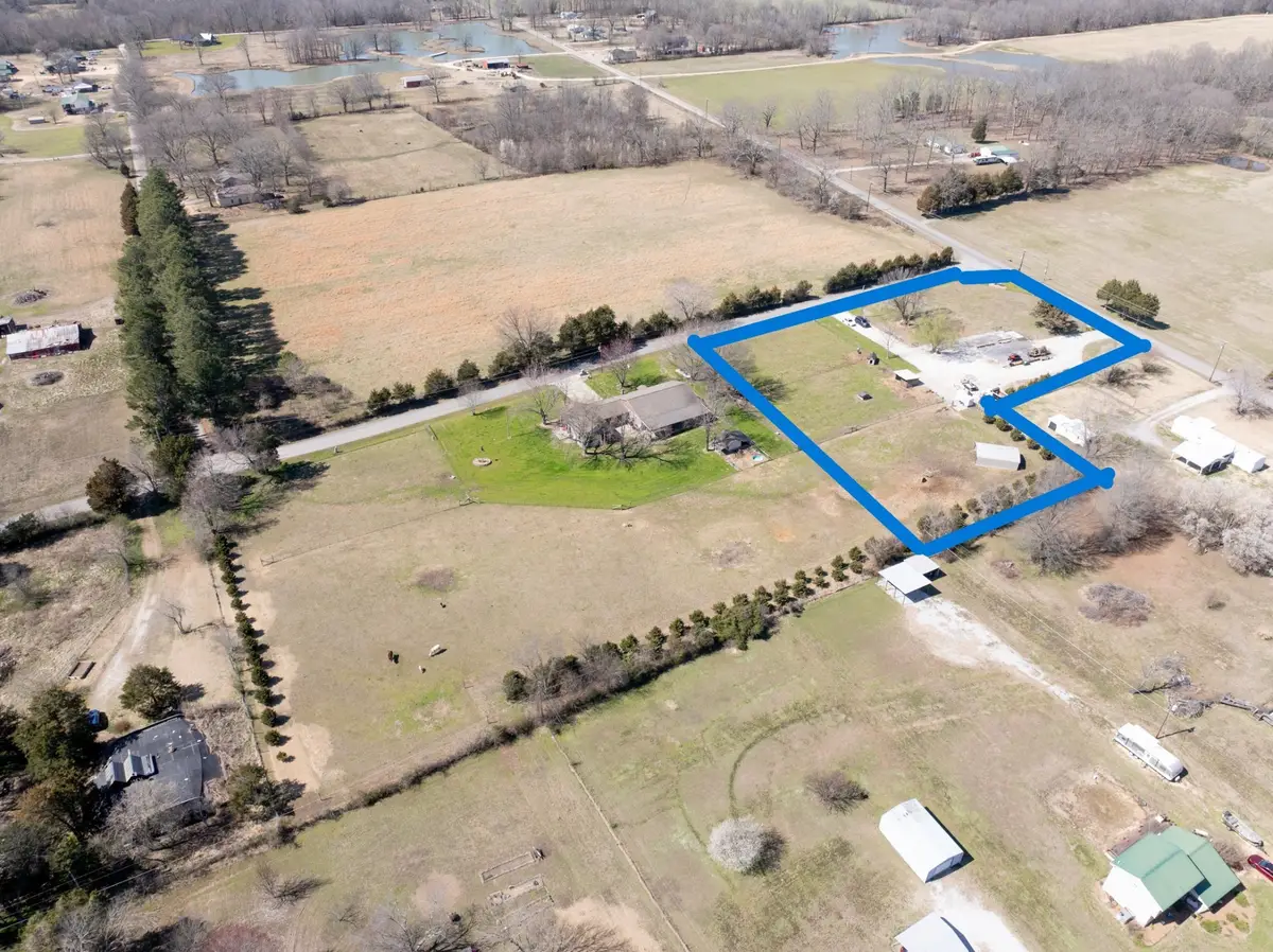 9075 Old State Route 1, New Johnsonville, TN 37134 - #1