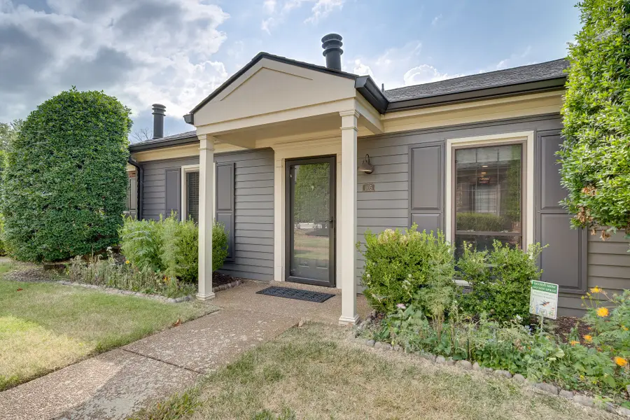 105 Academy Sq, Nashville, TN 37210 - #2