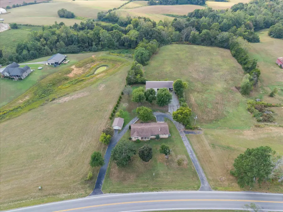 7559 Scottsville Rd, Lafayette, TN 37083 - #3