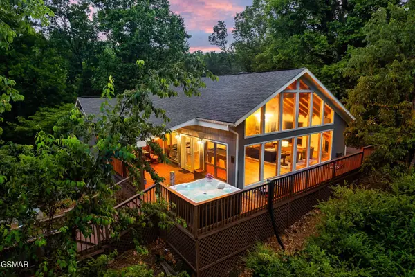 1051 N Ridge Place, Sevierville, TN 37876