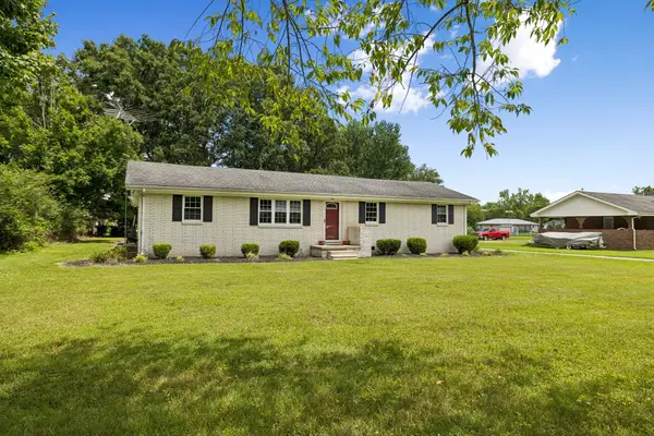 516 Crestwood Dr, Lafayette, TN 37083
