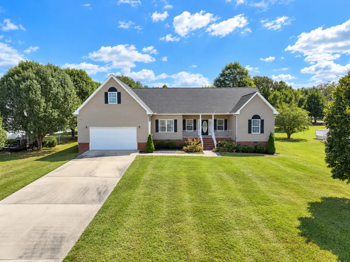 408 Remington Ln, McMinnville, TN 37110 - #1
