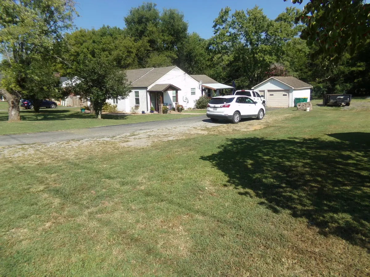 326 Hillsdale St, Lewisburg, TN 37091 - #1