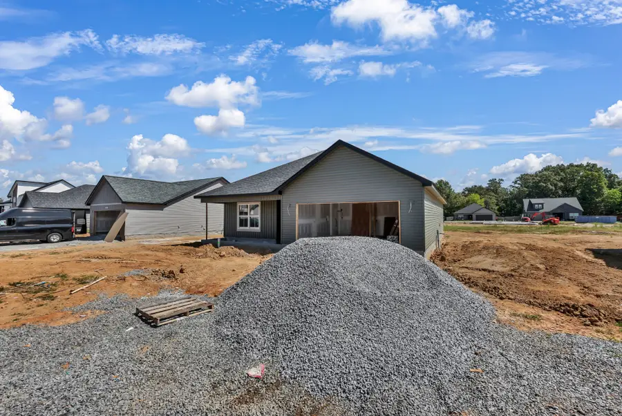 183 Donegal Dr, Clarksville, TN 37042 - #3