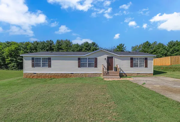 933 Ridge View Rd, Maryville, TN 37801