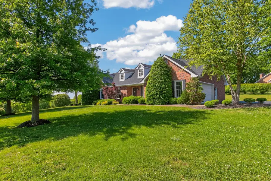 505 Lakeside Dr, Springfield, TN 37172 - #2