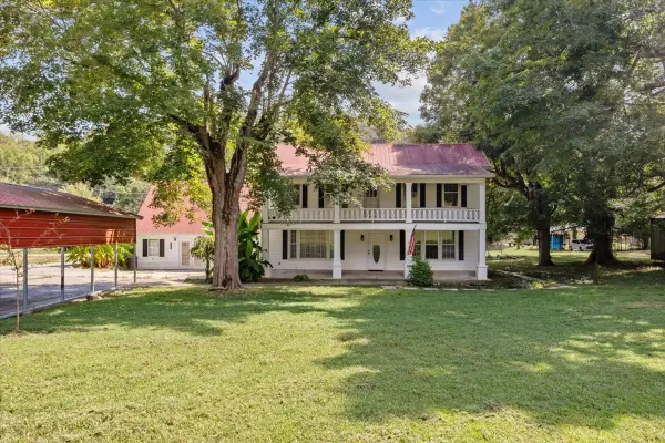 30 S Boone St, Erin, TN 37061
