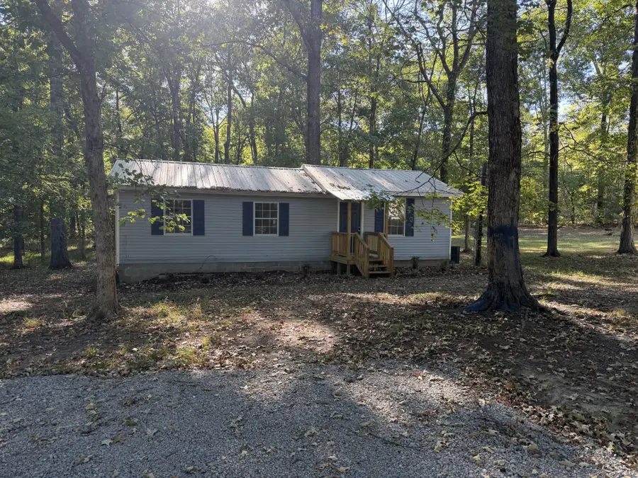 136 Beechview Dr, Clifton, TN 38425 - #2