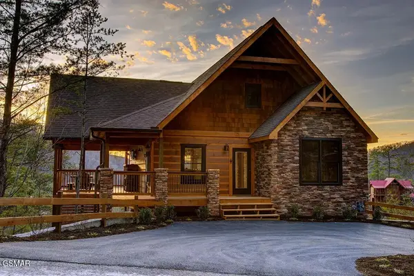 1205 Parkview Vista Way, Pigeon Forge, TN 37862